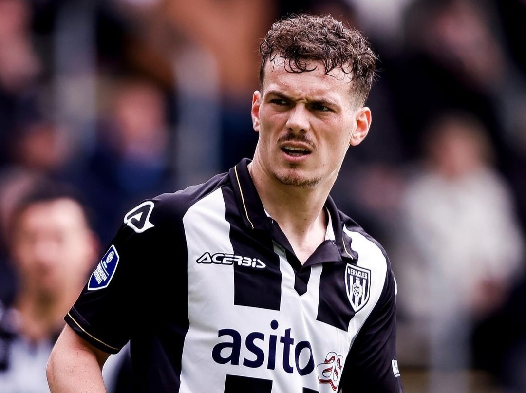Heracles Almelo raakt Jizz Hornkamp kwijt