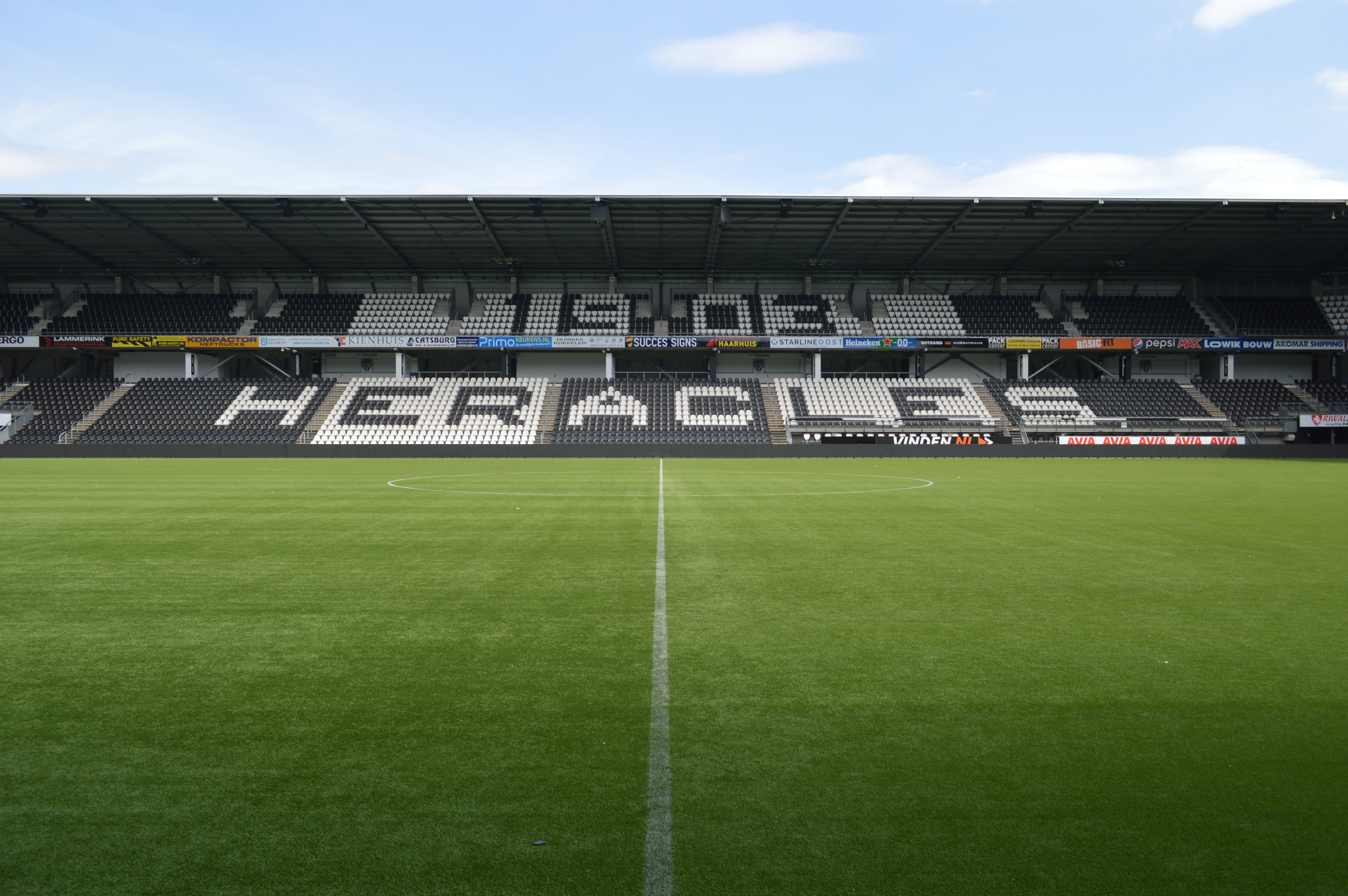 Hoe moet het nu verder met het gedegradeerde Heracles Almelo. 