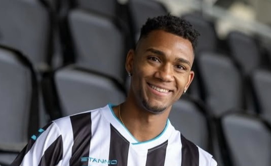 Heracles Almelo contracteert Manny Rodriguez
