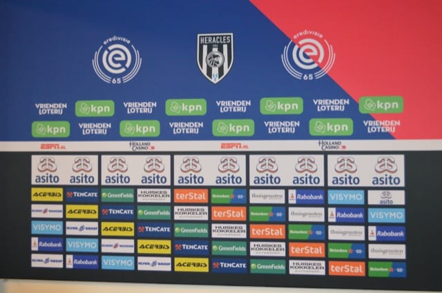 Heracles onderuit in De Kuip