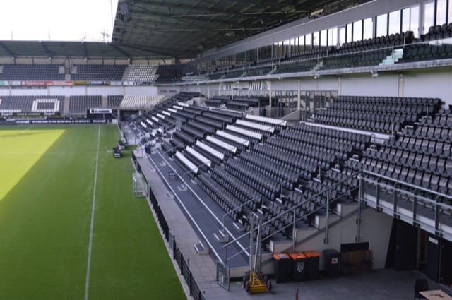 Heracles onderuit in De Kuip