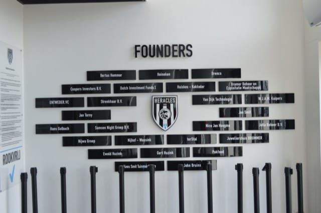 Heracles onderuit in De Kuip