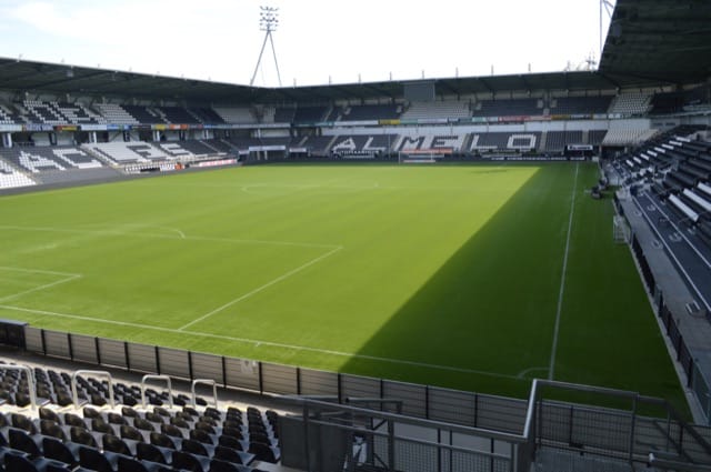 Heracles onderuit in De Kuip