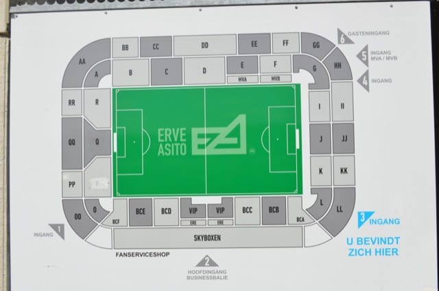 Heracles onderuit in De Kuip