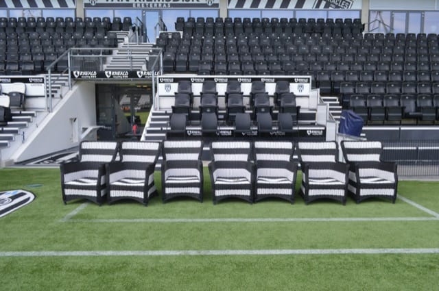 Heracles onderuit in De Kuip